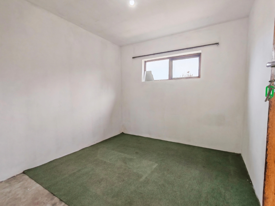 To Let 5 Bedroom Property for Rent in Gonubie Eastern Cape